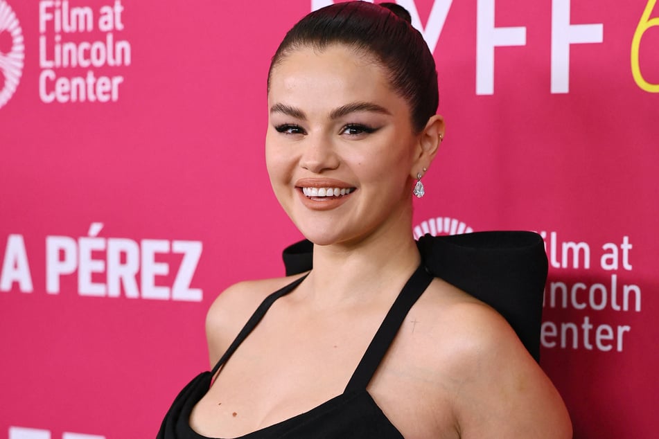 Newly minted billionaire Selena Gomez reacted to her landmark financial status as she graced the carpet of the 62nd New York Film Festival.