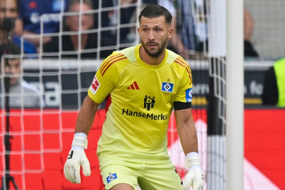 HSV-Keeper Daniel Heuer Fernandes verhinderte mit einer Glanzparade die Gladbacher Führung.