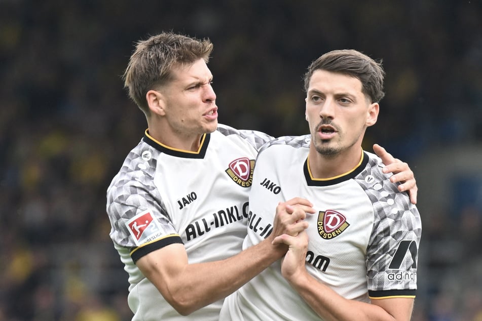 Nach drei Minuten führte die Kombi Alex Rossipal (l.) auf Nicolai Rapp (r.) zum Führungstreffer. Die Freude musste raus, nach Abpfiff war aber auch Enttäuschung vorhanden.
