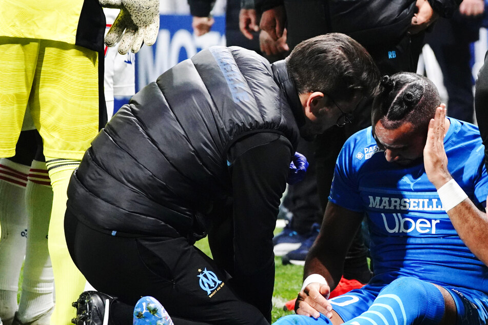 Eklat bei Frankreich-Kracher! Lyon-Chaot trifft Dimitri Payet mit Wasserflasche am Kopf