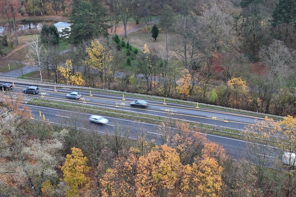 Zwar gilt auf der Brücke schon jetzt lediglich Tempo 60, eine weitere Geschwindigkeitsreduzierung ist laut Ministerium jedoch ebenfalls geplant.
