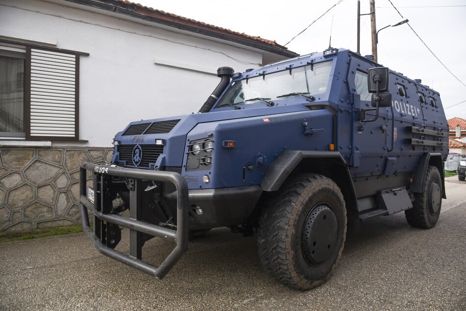 Ein gepanzertes Fahrzeug der österreichischen Polizei-Spezialeinheit Cobra soll ebenfalls vor Ort gewesen sein. (Archivfoto)