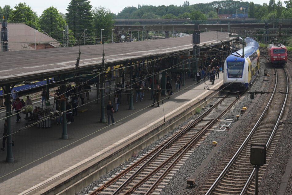 Zum Zeitpunkt des Vorfalls herrschte an dem Bahnhof Regelbetrieb. Jederzeit hätte ein Zug einfahren können. (Archivfoto)