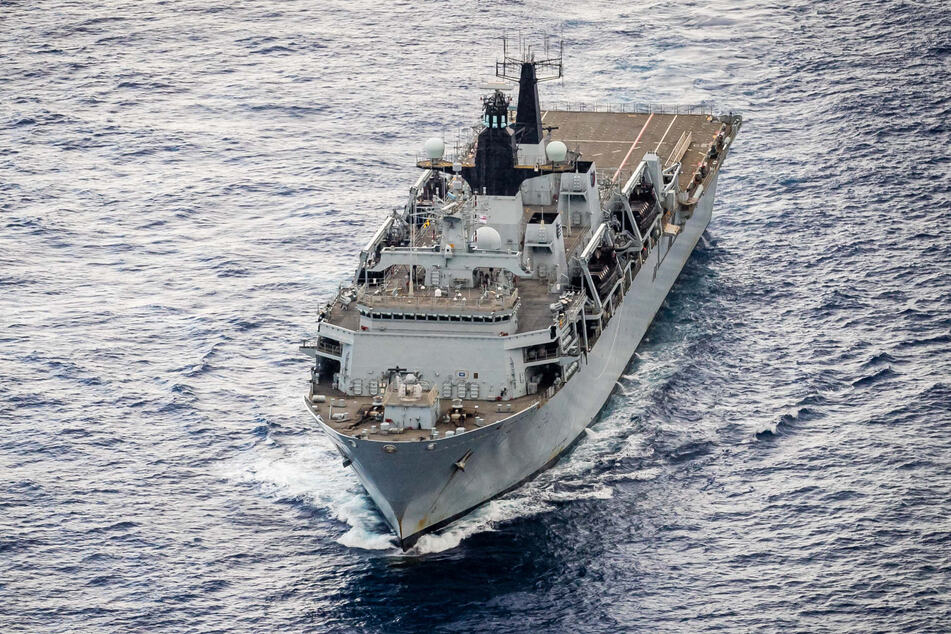 Die HMS Bulwark ist ein amphibisches Landungsschiff und soll im Ernstfall Truppen und Material anlanden.