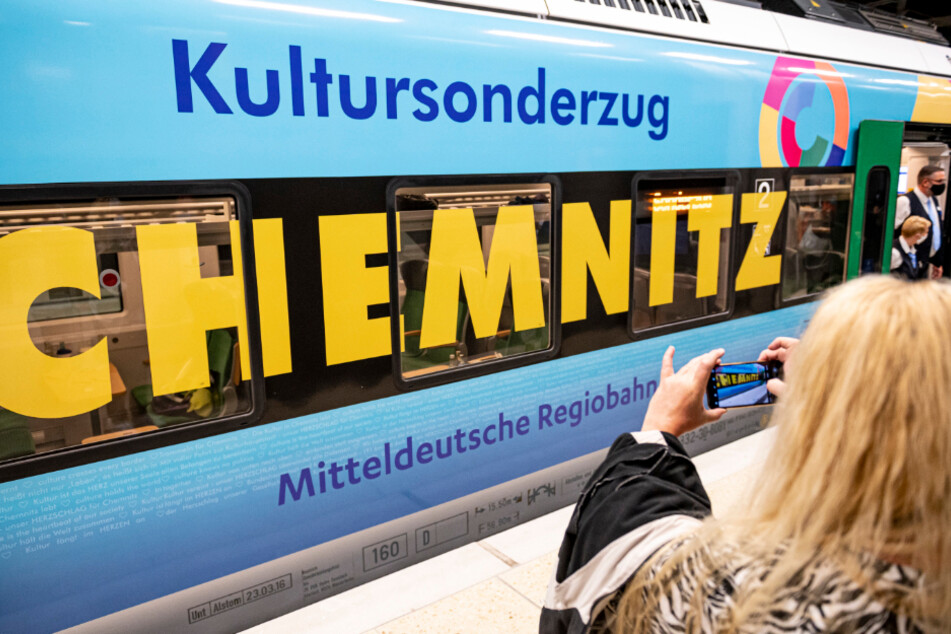 Der Kultursonderzug der Mitteldeutschen Regiobahn war immer pünktlich. Am Samstag steht er ab 12.15 Uhr im Chemnitzer Hauptbahnhof auf Gleis 6.