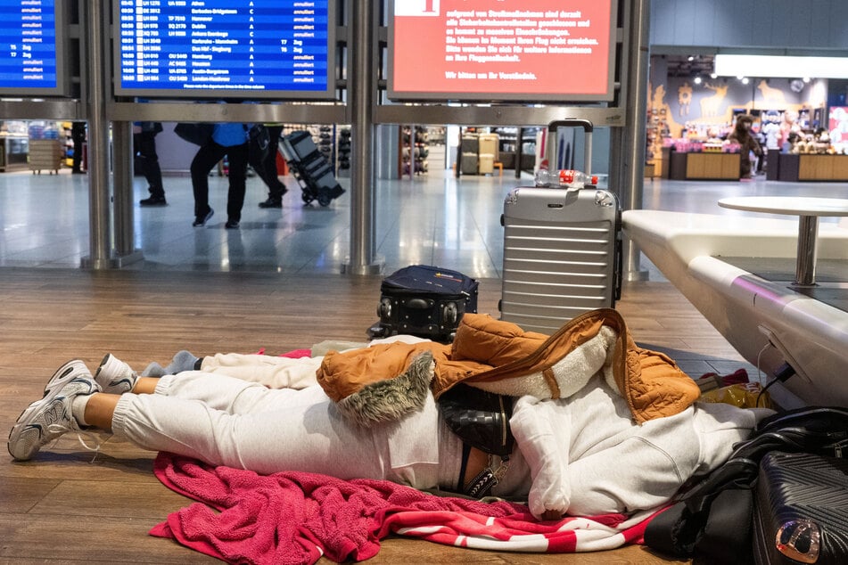 Die Reisenden an Bord des Easyjet-Fliegers mussten die Nacht im Transitbereich des Airports verbringen. (Symbolfoto)