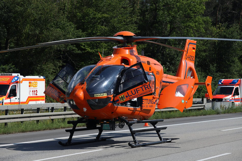 Für die Landung des Rettungshubschraubers musste die A5 in nördlicher Richtung kurzzeitig voll gesperrt werden. (Symbolbild)