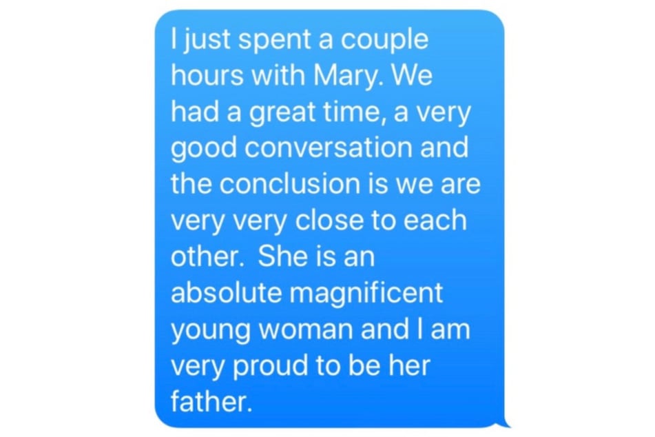 Diese Textnachricht ihres Vaters an seine damalige Freundin rührte Mary Hackett (31) zu Tränen.