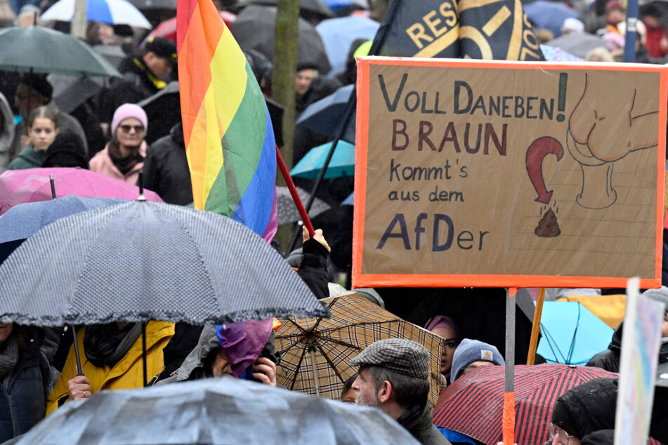 NRW geht wieder auf die Straße: weitere Demozüge gegen AfD und Rechtsextremismus