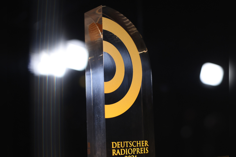 Die Trophäe des Deutschen Radiopreises wird im kommenden September wieder verliehen - diesmal in einer neuen Kategorie.
