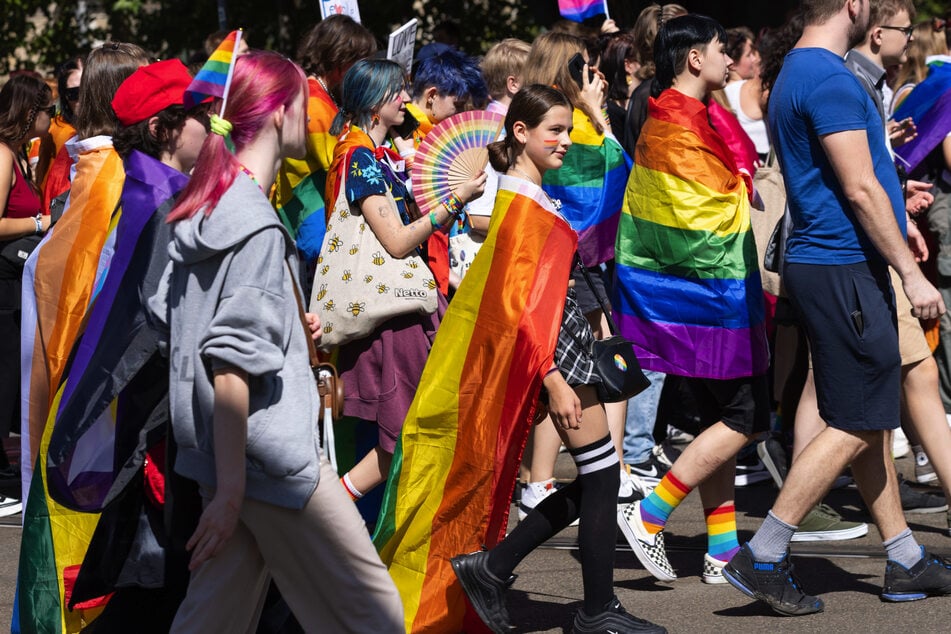 Rund 10.000 Teilnehmer werden zum CSD-Umzug durch Dresden erwartet. (Archivbild)