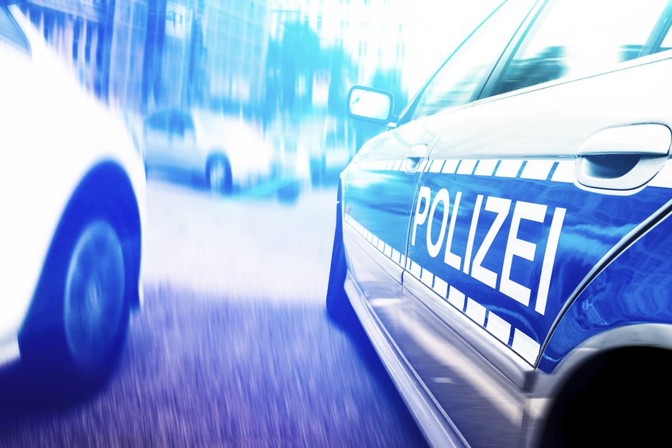 Die Polizei tappt noch im Dunkeln, ist vorerst auf Zeugenhinweise angewiesen. (Symbolbild)