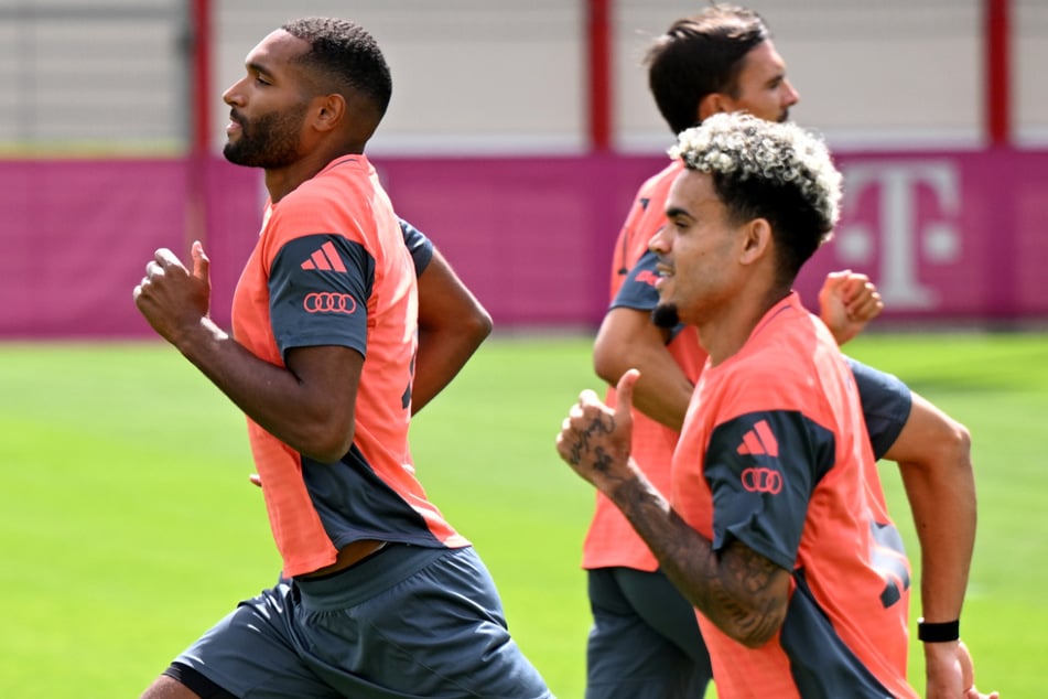 Der Innenverteidiger (l.) will beim FC Bayern vorangehen.