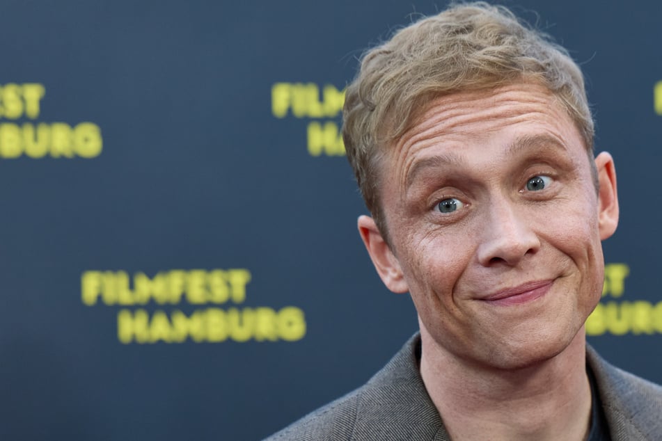 Matthias Schweighöfer tritt auf die Bremse: Statt Party gibt es Meditation