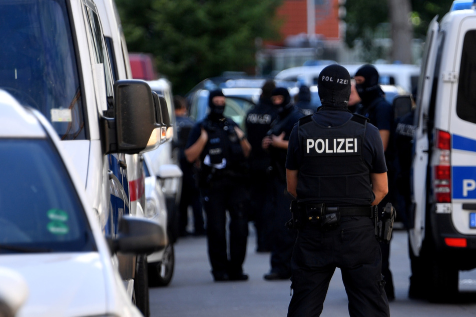 Schleusernetzwerk gesprengt: 500 Beamte in fünf Bundesländern im Einsatz