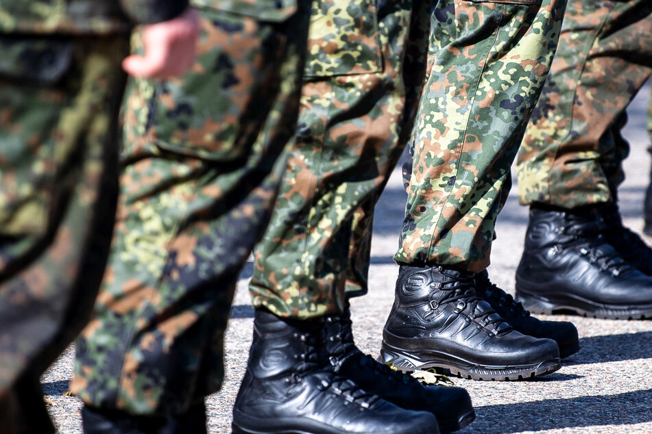 Gewehre, Minen, Panzergeschosse: Angehender Bundeswehr-Offizier angeklagt