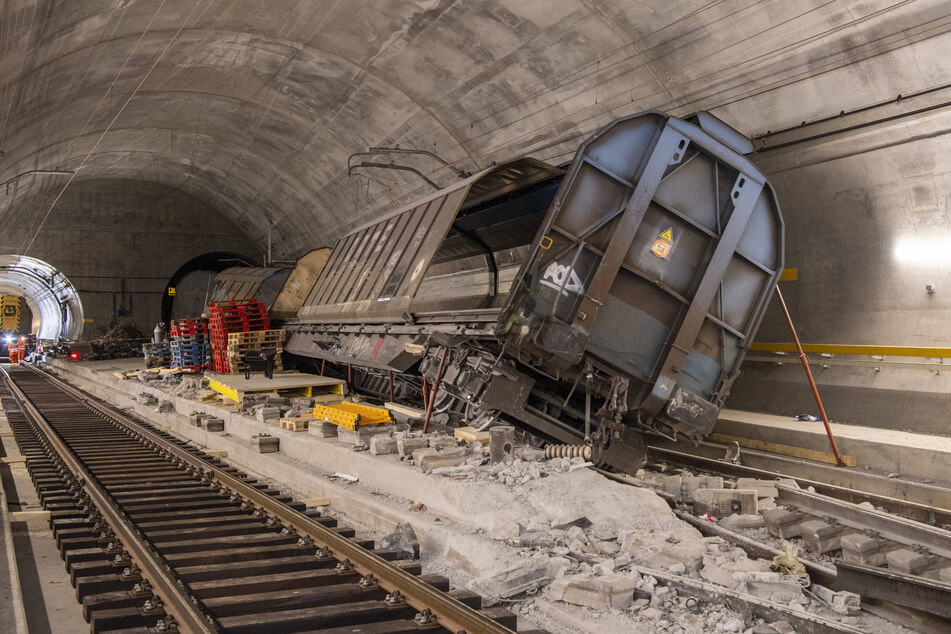 Im Gotthard-Basistunnel entgleiste am 10. August ein Güterzug.