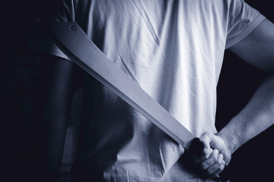 Neben der Machete, hatte der Verdächtige auch ein Messer bei sich. (Symbolbild)
