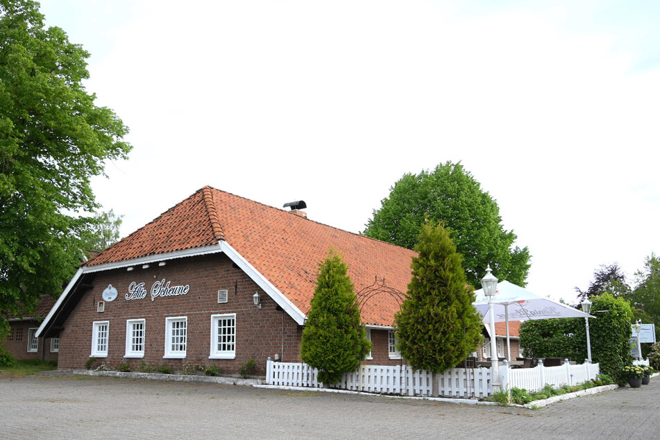 Das Restaurant "Alte Scheune" in Leer. Nach dem Besuch des Lokals im Landkreis Leer sind mehrere Menschen positiv auf das Coronavirus getestet worden.