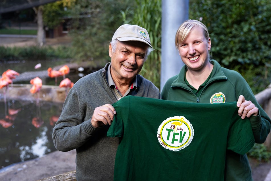 Prof. Klaus Eulenberger (78, l.) und Tierparkchefin Claudia Terwort (38) freuen sich über 30 Jahre Tierpark-Förderverein.