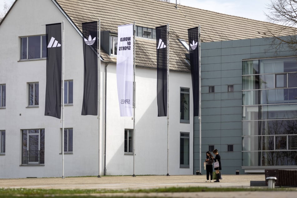 Blick auf den Adidas-Campus World Of Sports in Herzogenaurach: Hier wurde beschlossen, künftig Drittligist Cottbus auszurüsten.