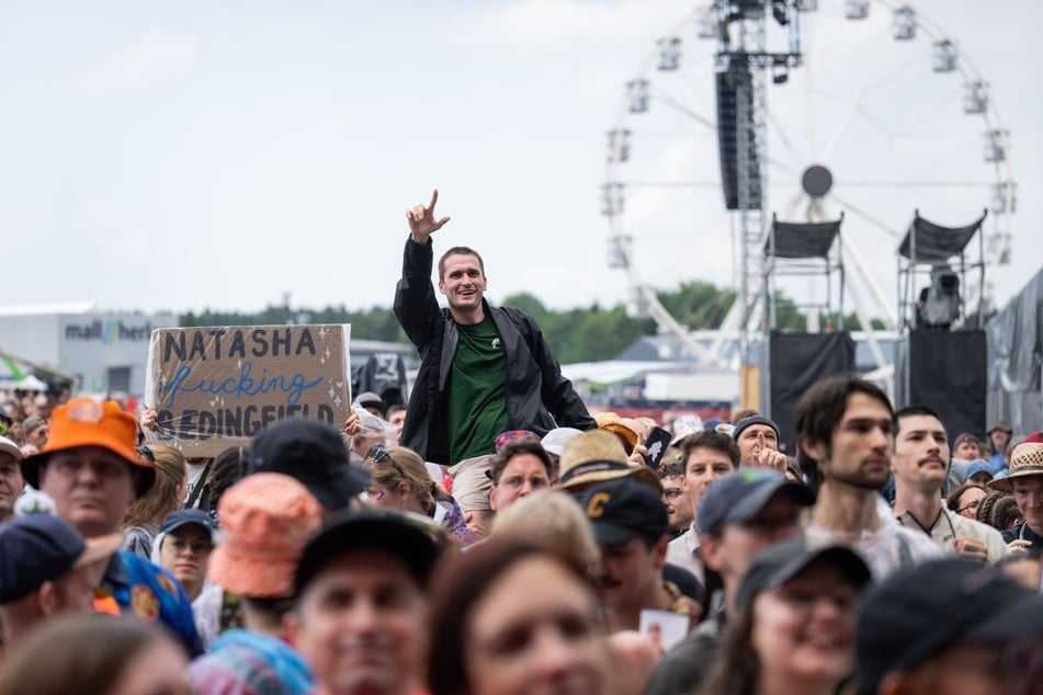 Festival-Fans feierten zum Auftritt der britischen Sängerin und Songwriterin N. Bedingfield.