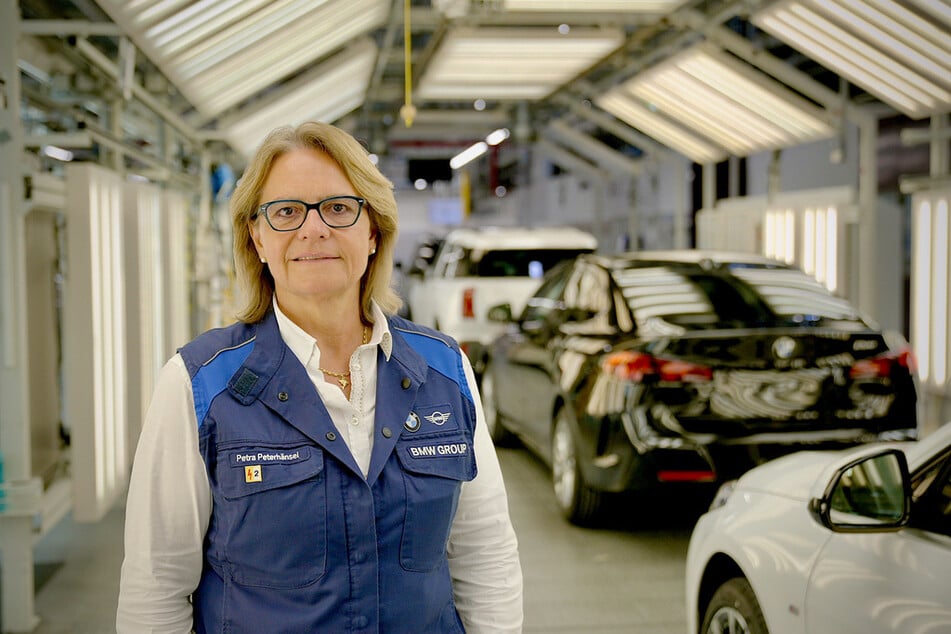 Petra Peterhänsel begann ihre berufliche Laufbahn im VEB-Werk in Eisenach. Heute leitet sie das BMW-Werk in Leipzig.