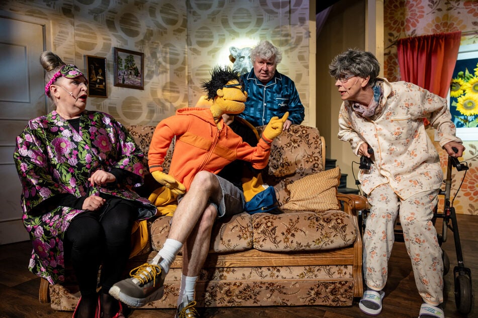 Dresden: Comödie lässt die Puppen tanzen: Premiere des Musicals "Villa Sonnenschein"