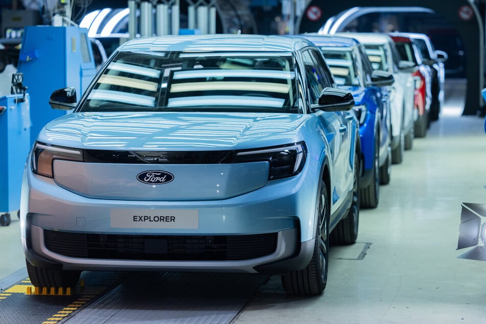 Ford produziert in Köln zwei neue Elektro-Automodelle, deren Verkauf unter den Erwartungen liegt. Die Firma ist deswegen stark unter Druck.