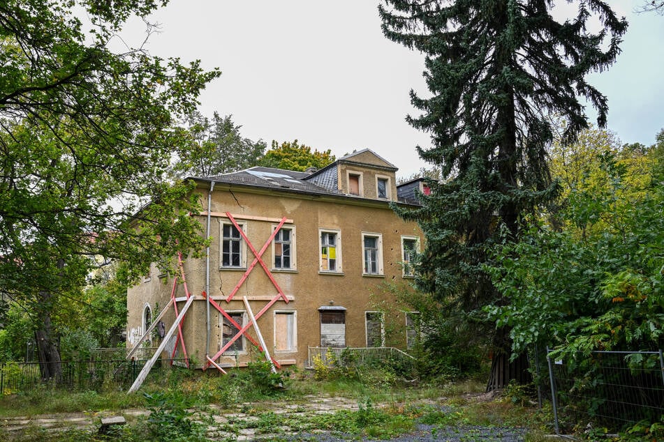 Die Villa Akazienhof steht seit 1996 leer. Jetzt soll sie Grunas Stadtteilhaus werden.