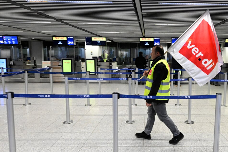 Streik am Airport Düsseldorf hat begonnen: Bereits die Hälfte aller Flüge gestrichen!