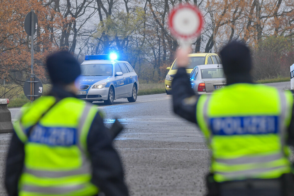 Mit über 130 Sachen in der Stadt unterwegs: Polizei zieht Raser aus dem Verkehr