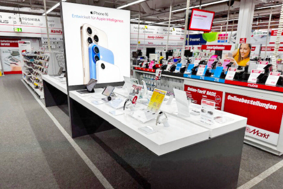 Am Sonntag (9.3.) warten ab 13 Uhr viele Sonderangebote bei MediaMarkt auf Euch.