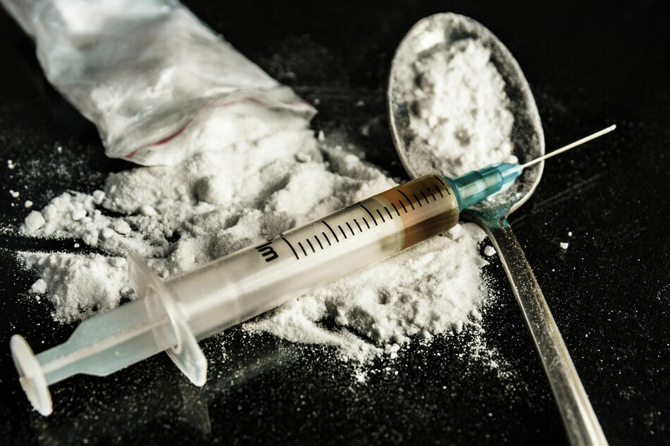 Die Verdächtigen handelten mit mehr als einer Tonne Heroin. (Symbolbild)