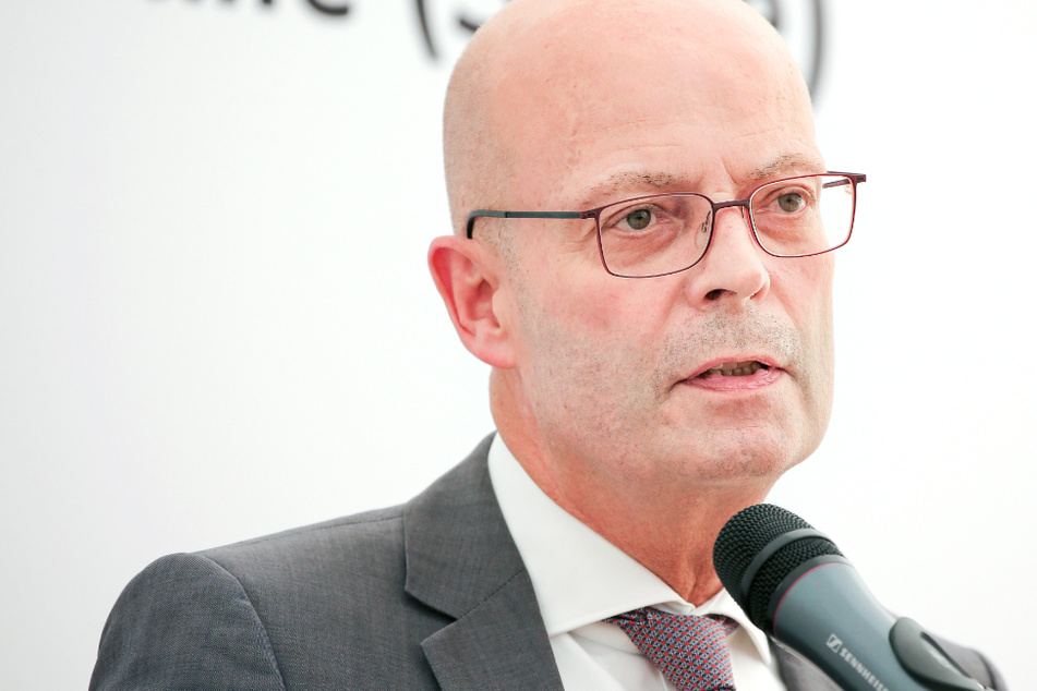 Nach Impf-Affäre um Politiker: Halles OB beendet tägliche Corona-Pressekonferenzen