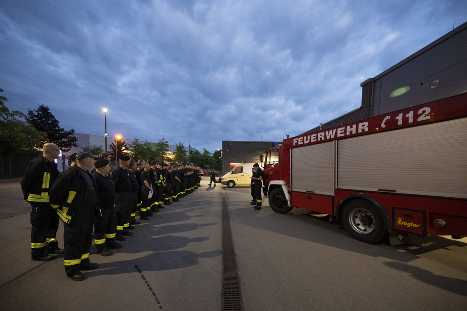 Die Feuerwehr Chemnitz will die Feuerwehrkräfte bei den aktuellen Löschmaßnahmen in der Sächsischen Schweiz unterstützen.