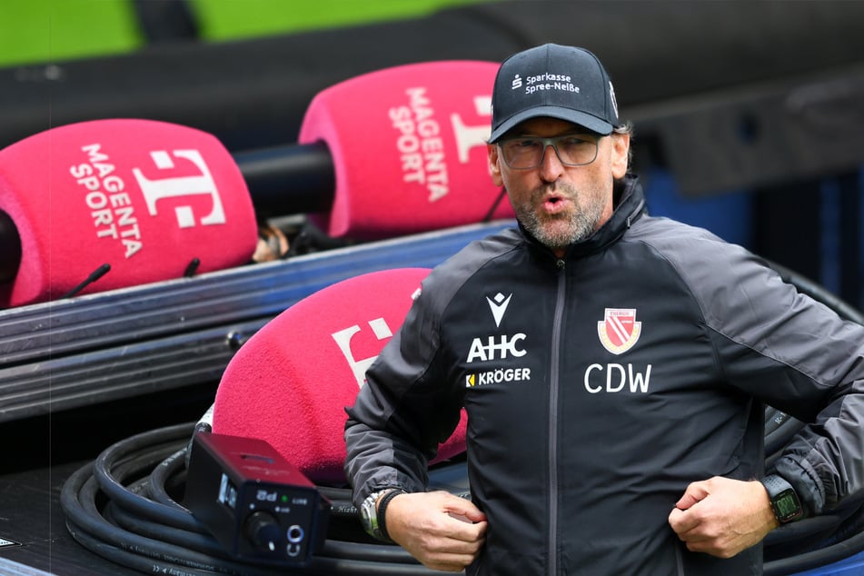 "Beschämend": Wollitz kritisiert TV-Vermarktung und Sonntagabend-Spiel der 3. Liga