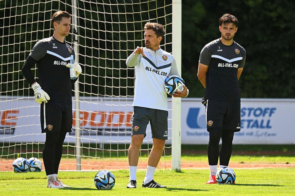 Daniel Mesenhöler (28, l.) oder Tim Schreiber (22, r.)? Dynamos Coach Thomas Stamm (41, M.) wollte sich noch nicht festlegen.