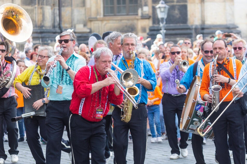 Die Dixieland-Parade gehört alljährlich zu den Höhepunkten des Festivals.