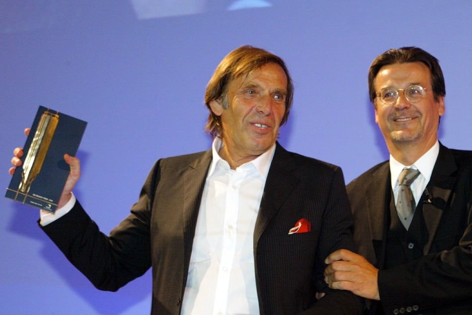 Wagner (l.) 2002 in Hamburg bei der Verleihung des vom Heinrich-Bauer-Verlag gestifteten Medienpreises.