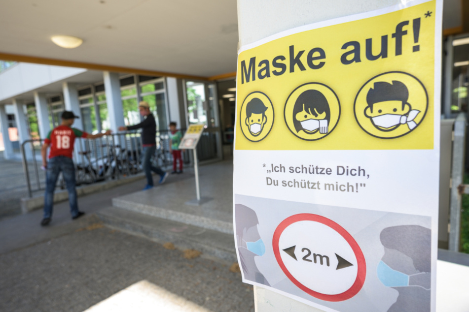 Mit dem Krisen-Management an den Schulen sind die Bayern nicht besonders zufrieden. (Symbolbild)