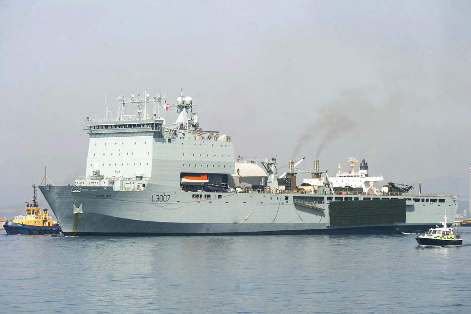 Die Royal Navy hat zwei Kriegsschiffe ins östliche Mittelmeer entsandt. Darunter die "RFA Lyme Bay", ein Landungschiff. (Archivbild)