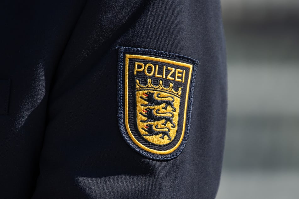 Die Brandanschläge richteten sich unter anderem gegen Einsatzkräfte der Polizei. (Symbolbild)