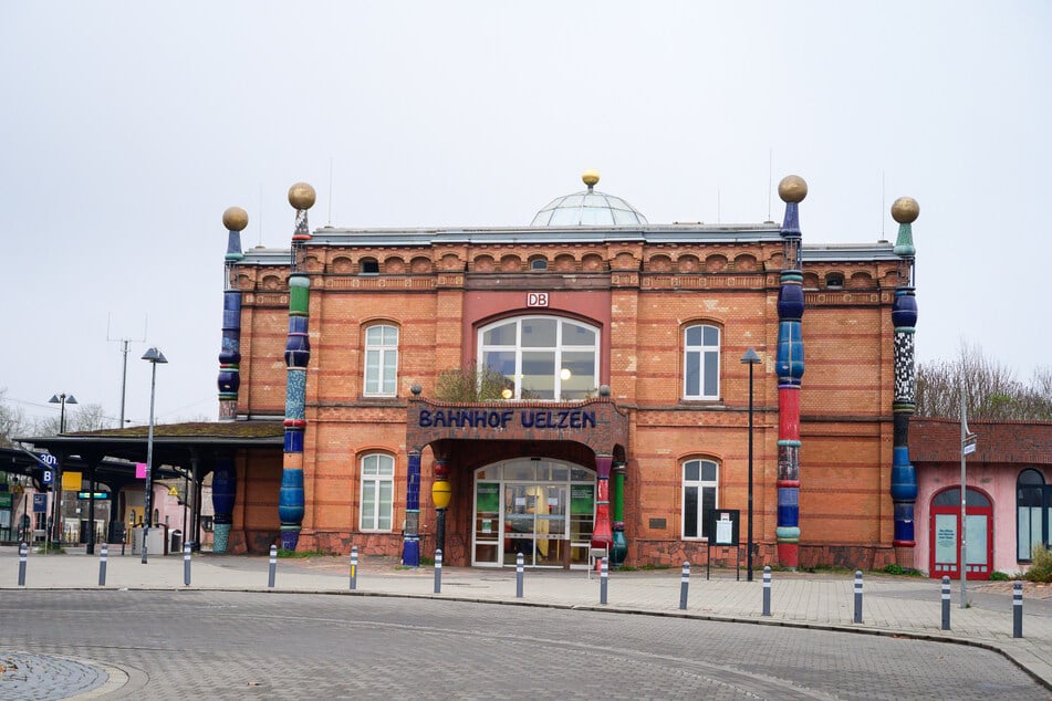 Der mutmaßliche Täter wurde am Bahnhof Uelzen festgenommen. (Archivbild)