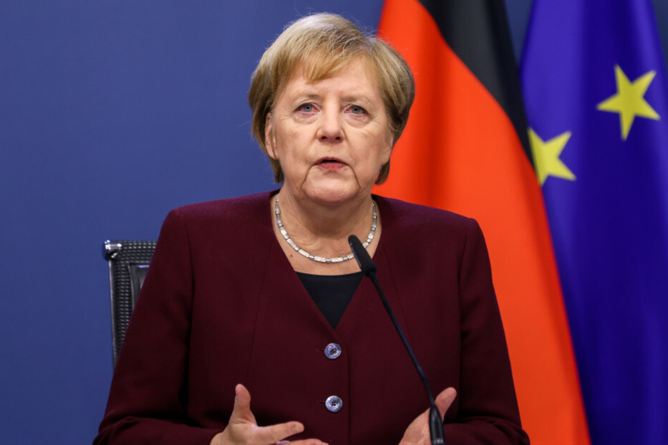 Bundeskanzlerin Angela Merkel (66, CDU) spricht während einer Medienkonferenz zum Abschluss eines EU-Gipfels. Am Freitag wurde der für November in Berlin geplante EU-Gipfel aufgrund der dramatisch steigenden Corona-Infektionszahlen abgesagt.