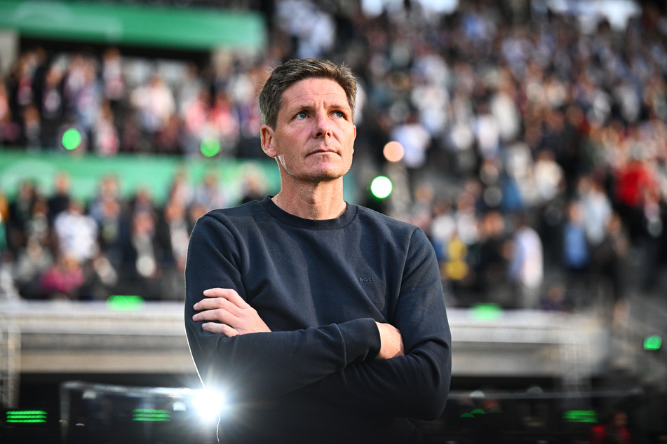 Oliver Glasner (48), der ehemalige Cheftrainer von Eintracht Frankfurt, hat seine Zukunftspläne verraten.
