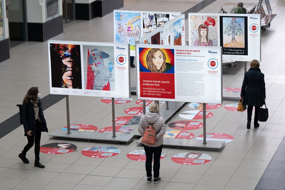 Vor zwei Jahren zeigte die Ausstellung 20 Selbstporträts auf dem Hauptbahnhof. (Archivfoto)