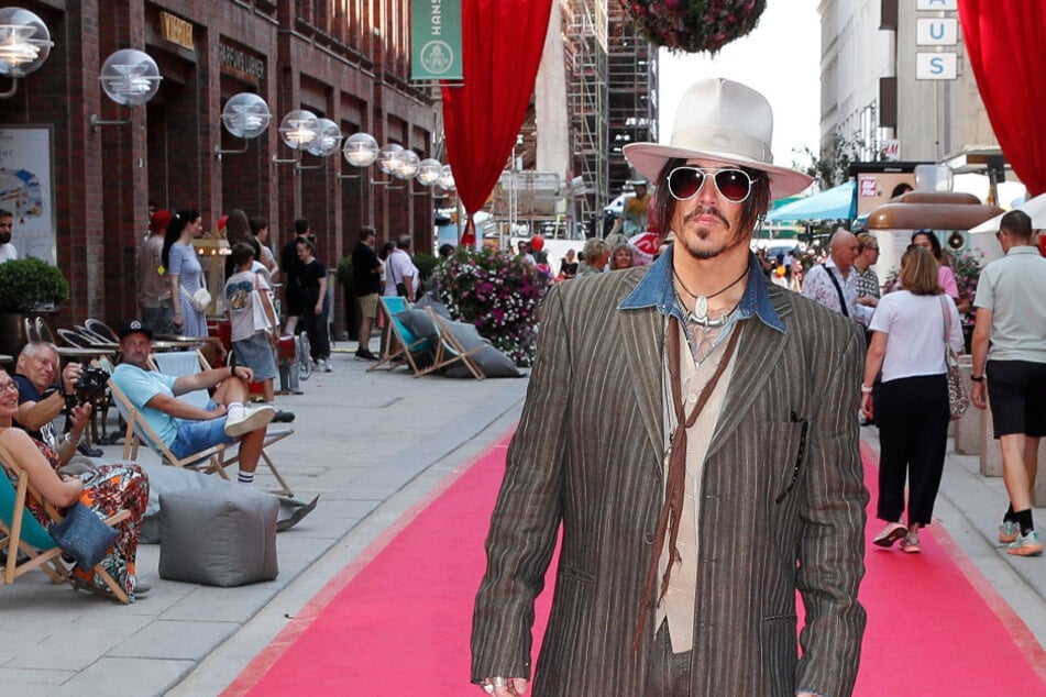 Hamburg: Jubiläumsfeier in Hamburg: Schlendert Johnny Depp hier durch die Innenstadt?