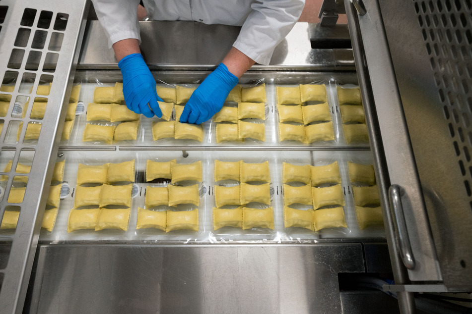 Blick in die Maultaschen-Produktion im Crailsheimer Werk.
