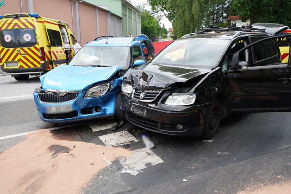 Warum der VW und der Skoda kollidierten war zunächst unklar.